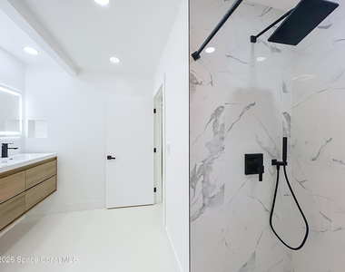 123 Miami Avenue - Photo Thumbnail 37