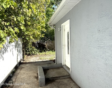 415 S Robbins Avenue - Photo Thumbnail 16