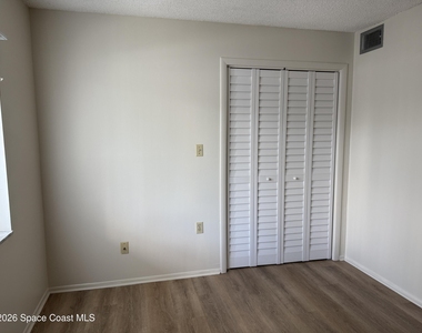 3755 S Hopkins Avenue - Photo Thumbnail 10