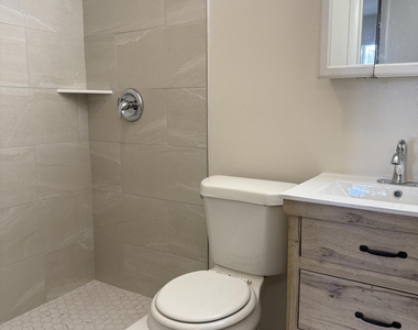 3755 S Hopkins Avenue - Photo Thumbnail 13