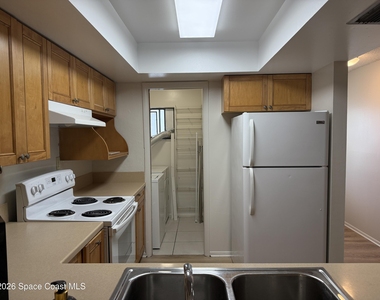 3755 S Hopkins Avenue - Photo Thumbnail 3