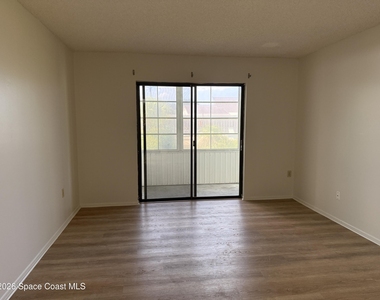 3755 S Hopkins Avenue - Photo Thumbnail 16