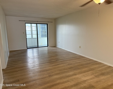 3755 S Hopkins Avenue - Photo Thumbnail 6