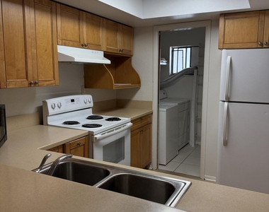 3755 S Hopkins Avenue - Photo Thumbnail 2