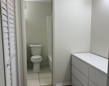 3755 S Hopkins Avenue - Photo Thumbnail 17