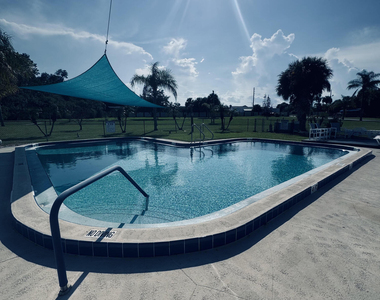 100 Canebreakers Drive - Photo Thumbnail 20