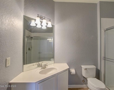 1626 Peregrine Circle - Photo Thumbnail 9