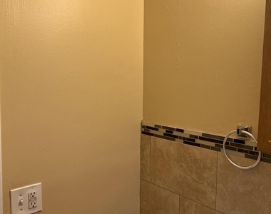 461 Amity Avenue - Photo Thumbnail 25
