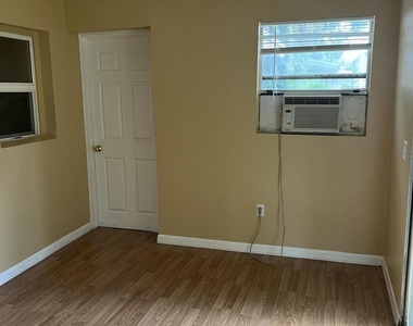 461 Amity Avenue - Photo Thumbnail 17
