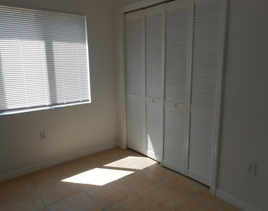 205 Washington Avenue - Photo Thumbnail 4
