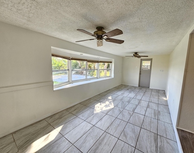 125 Needle Boulevard - Photo Thumbnail 6
