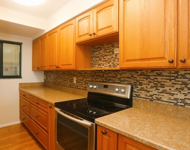 2469 S Washington Avenue - Photo Thumbnail 8