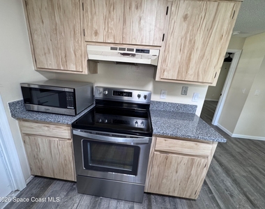 1723 Bruman Terrace - Photo Thumbnail 6