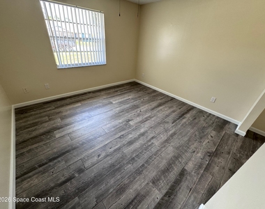 1723 Bruman Terrace - Photo Thumbnail 11