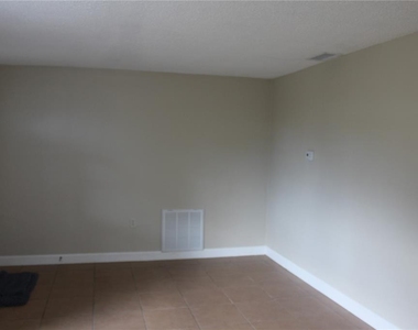 4424 Terry Loop - Photo Thumbnail 7