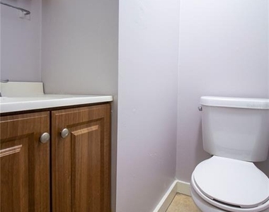 425 7th Avenue Ne - Photo Thumbnail 12