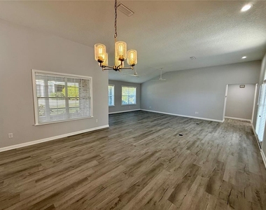 2410 S Glen Eagles Drive - Photo Thumbnail 8