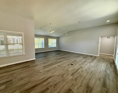 2410 S Glen Eagles Drive - Photo Thumbnail 9