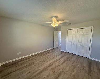 2410 S Glen Eagles Drive - Photo Thumbnail 20