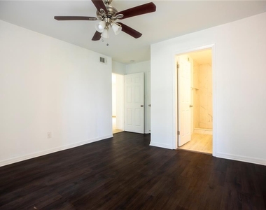 8711 Fancy Finch Drive - Photo Thumbnail 7