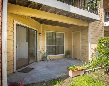 8711 Fancy Finch Drive - Photo Thumbnail 15
