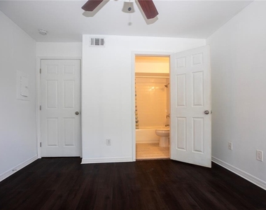 8711 Fancy Finch Drive - Photo Thumbnail 13