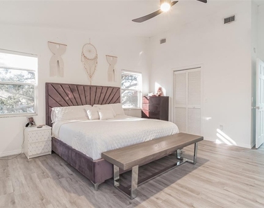 4204 Elba Place - Photo Thumbnail 10