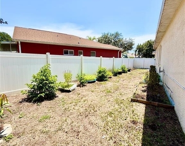 12140 Tasha Court - Photo Thumbnail 40