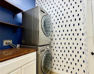 12140 Tasha Court - Photo Thumbnail 8