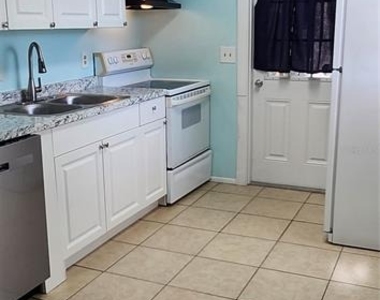 2254 19th Avenue Sw - Photo Thumbnail 10