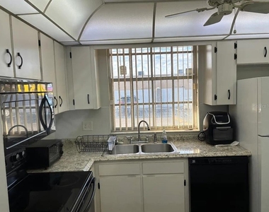 810 Oakgrove Drive - Photo Thumbnail 11