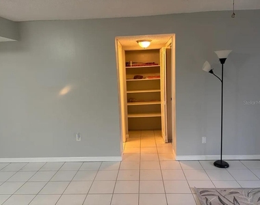 810 Oakgrove Drive - Photo Thumbnail 4
