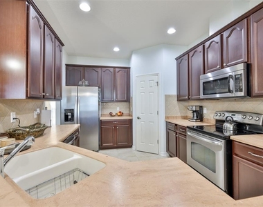 823 Seminole Sky Drive - Photo Thumbnail 17