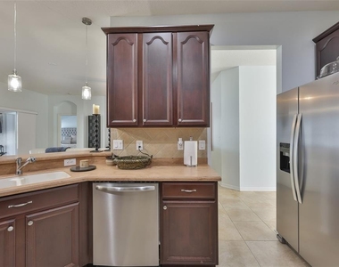 823 Seminole Sky Drive - Photo Thumbnail 15