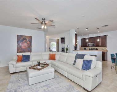 823 Seminole Sky Drive - Photo Thumbnail 1