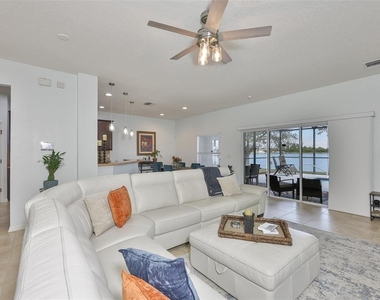 823 Seminole Sky Drive - Photo Thumbnail 11