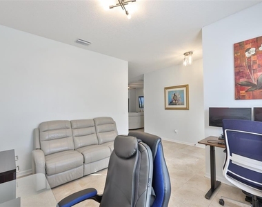 823 Seminole Sky Drive - Photo Thumbnail 7