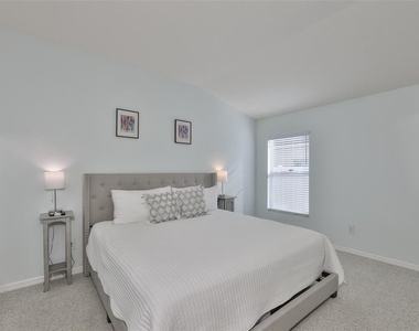 823 Seminole Sky Drive - Photo Thumbnail 25