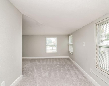 2624 13th Avenue S - Photo Thumbnail 7
