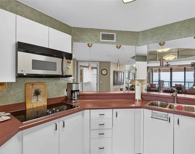 1310 Gulf Boulevard - Photo Thumbnail 7