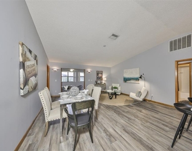 3818 Biscay Place - Photo Thumbnail 5