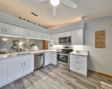 3818 Biscay Place - Photo Thumbnail 15