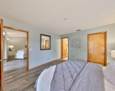 3818 Biscay Place - Photo Thumbnail 23
