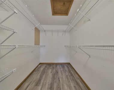 3818 Biscay Place - Photo Thumbnail 25