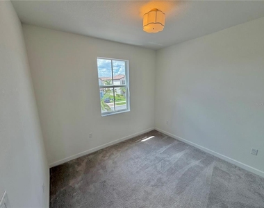 12621 Nw 23rd Place - Photo Thumbnail 17