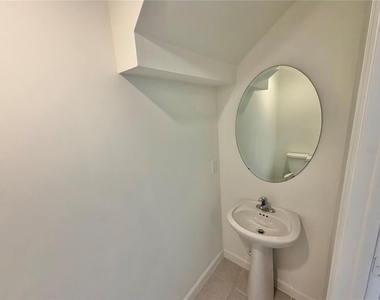 12621 Nw 23rd Place - Photo Thumbnail 12