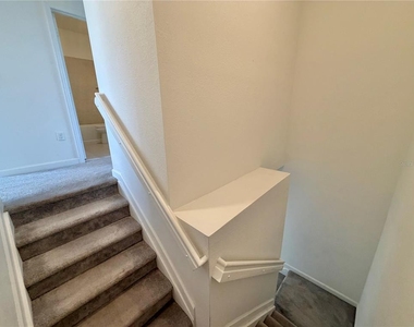 12621 Nw 23rd Place - Photo Thumbnail 13