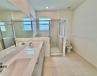 12621 Nw 23rd Place - Photo Thumbnail 25