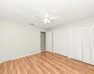 1215 39th Street W - Photo Thumbnail 8