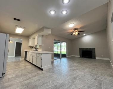 12908 Leadwood Drive - Photo Thumbnail 10